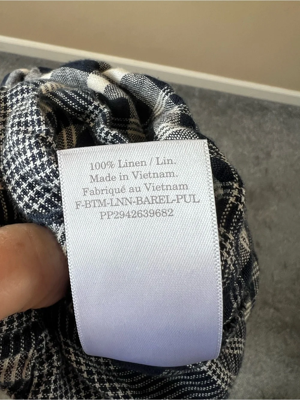 Everlane blue white